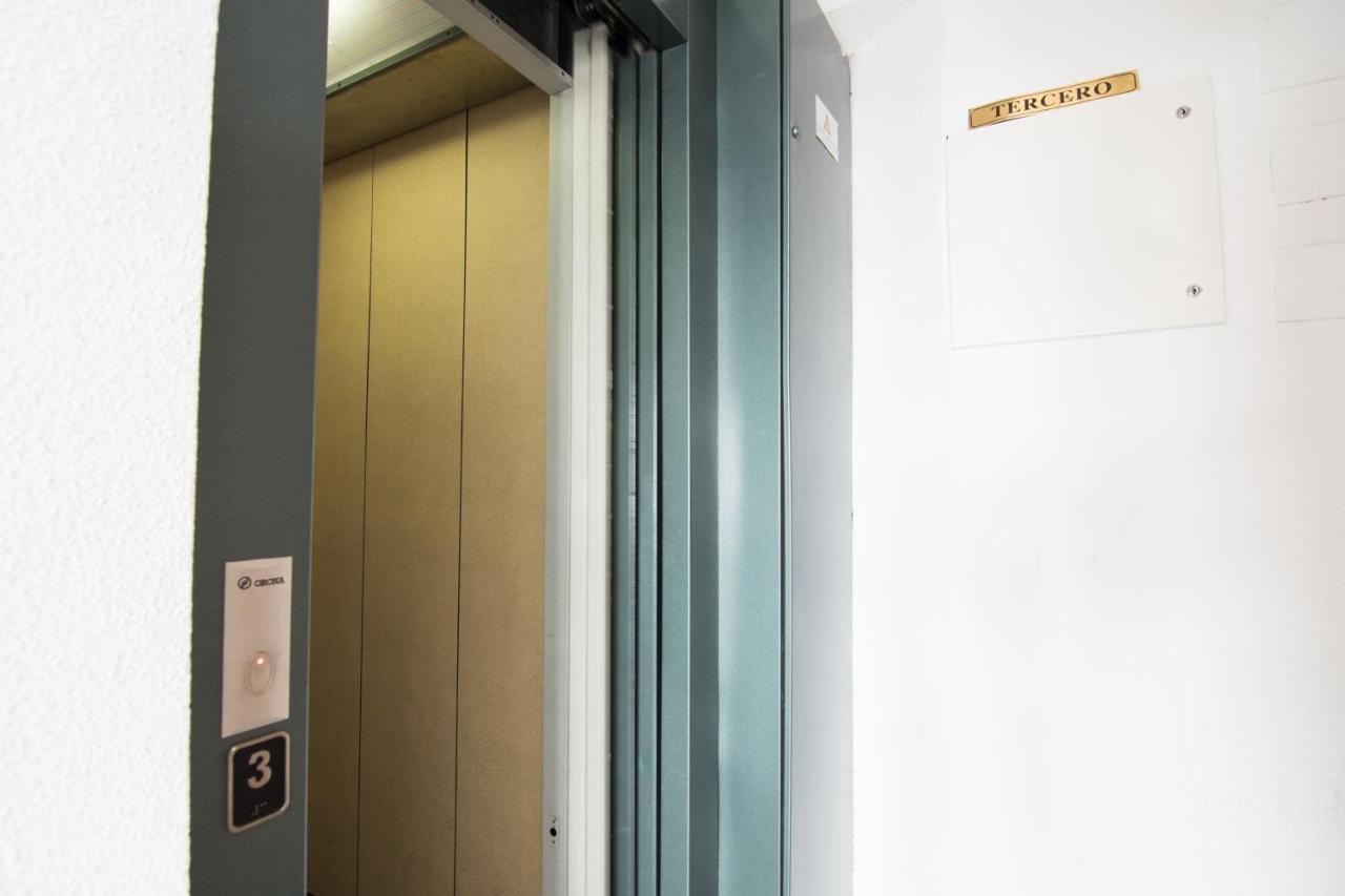 Tuguest Navas Apartment グラナダ エクステリア 写真